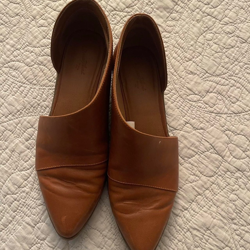 Universal Threads Tan Cut Out Bootie